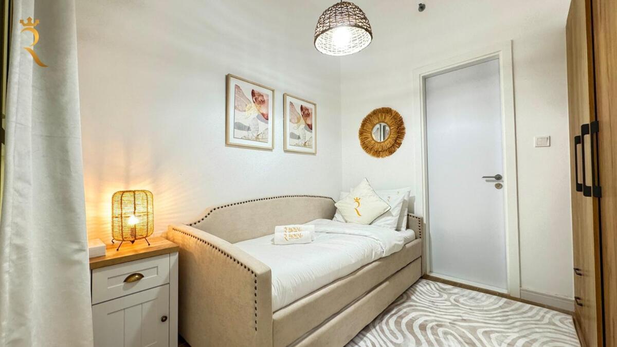 Masdar 2br Cozy Calm Poolside Apartment Abu Dhabi