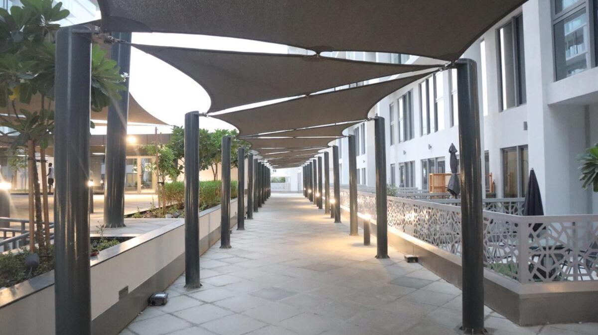 Masdar 2br Cozy Calm Poolside Apartment *